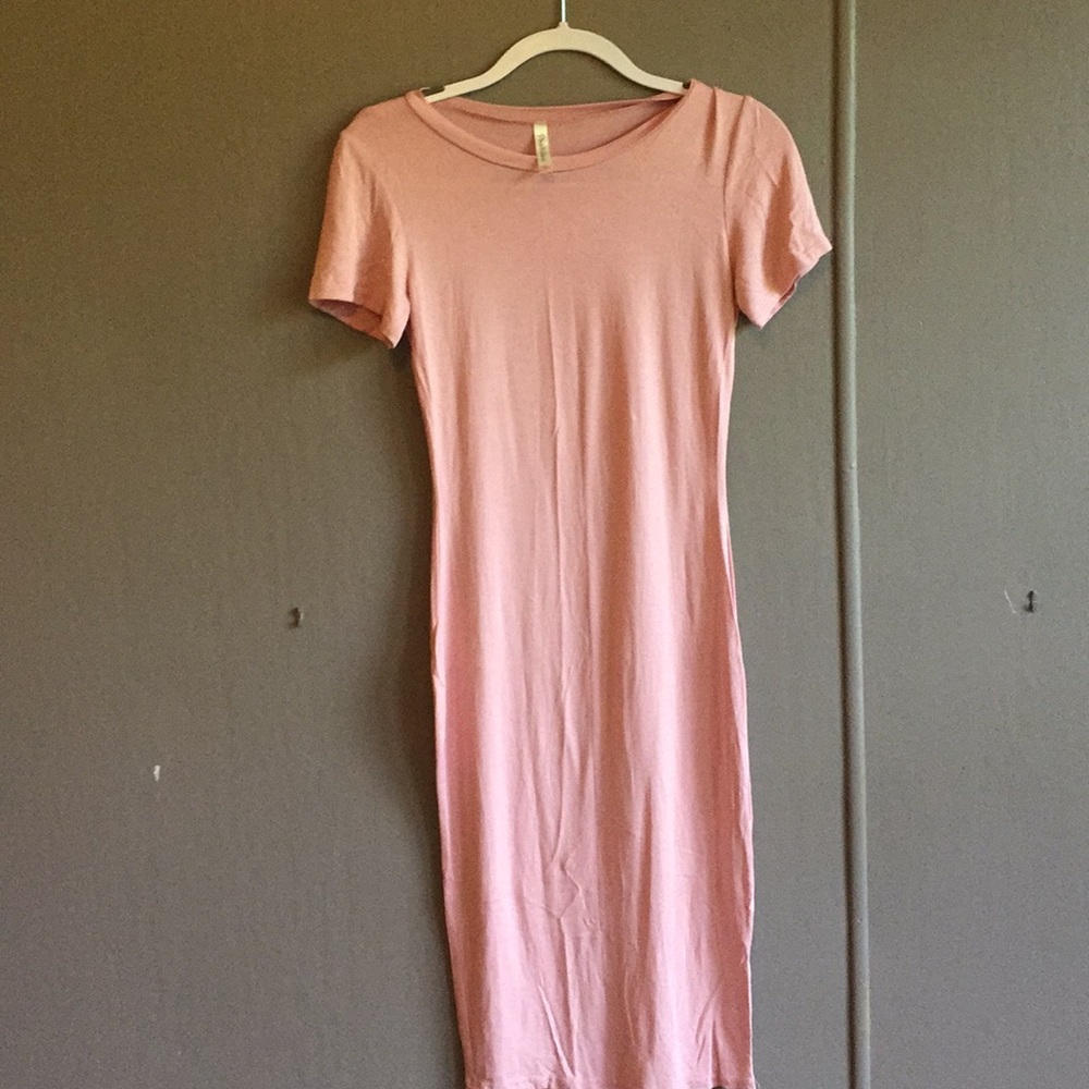 Pink body-con dress